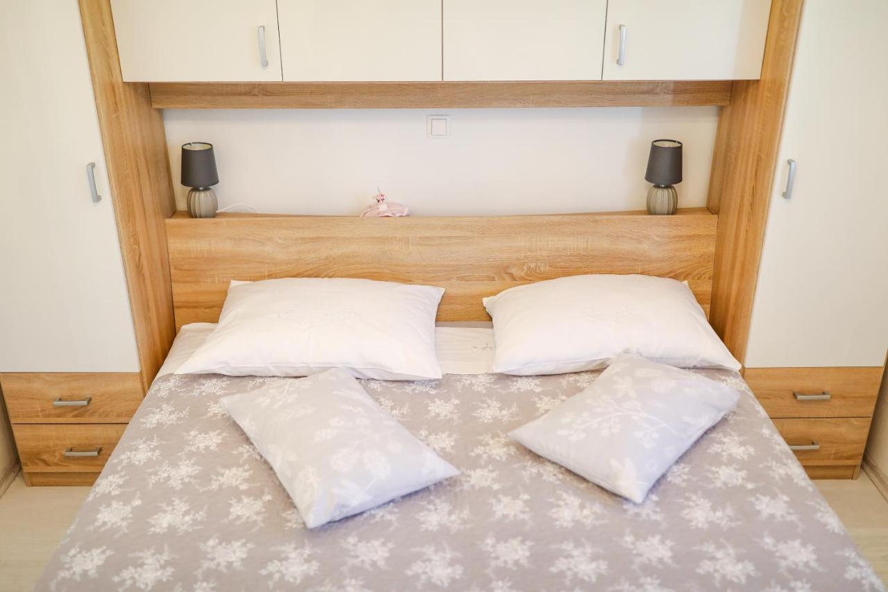 Holiday Home Ana Poljana  Bagian luar foto