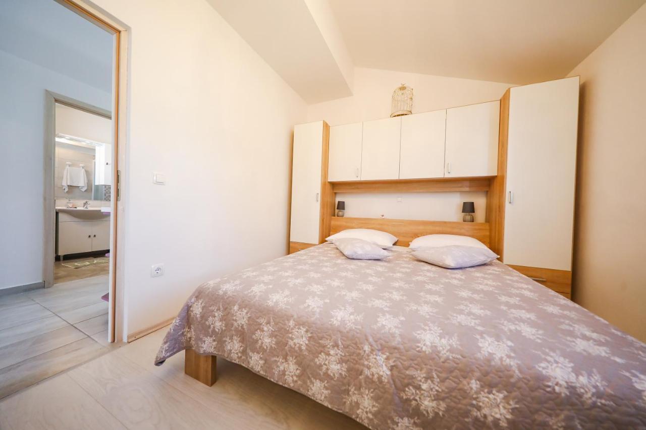 Holiday Home Ana Poljana  Bagian luar foto