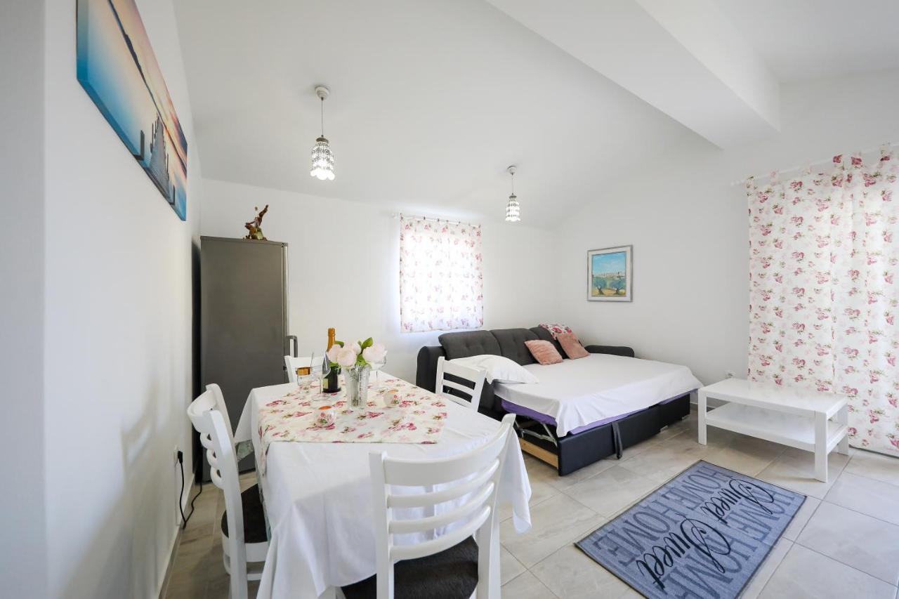 Holiday Home Ana Poljana  Bagian luar foto