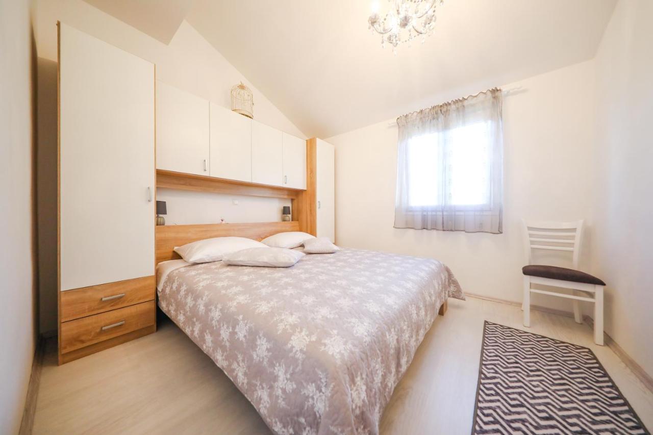 Holiday Home Ana Poljana  Bagian luar foto