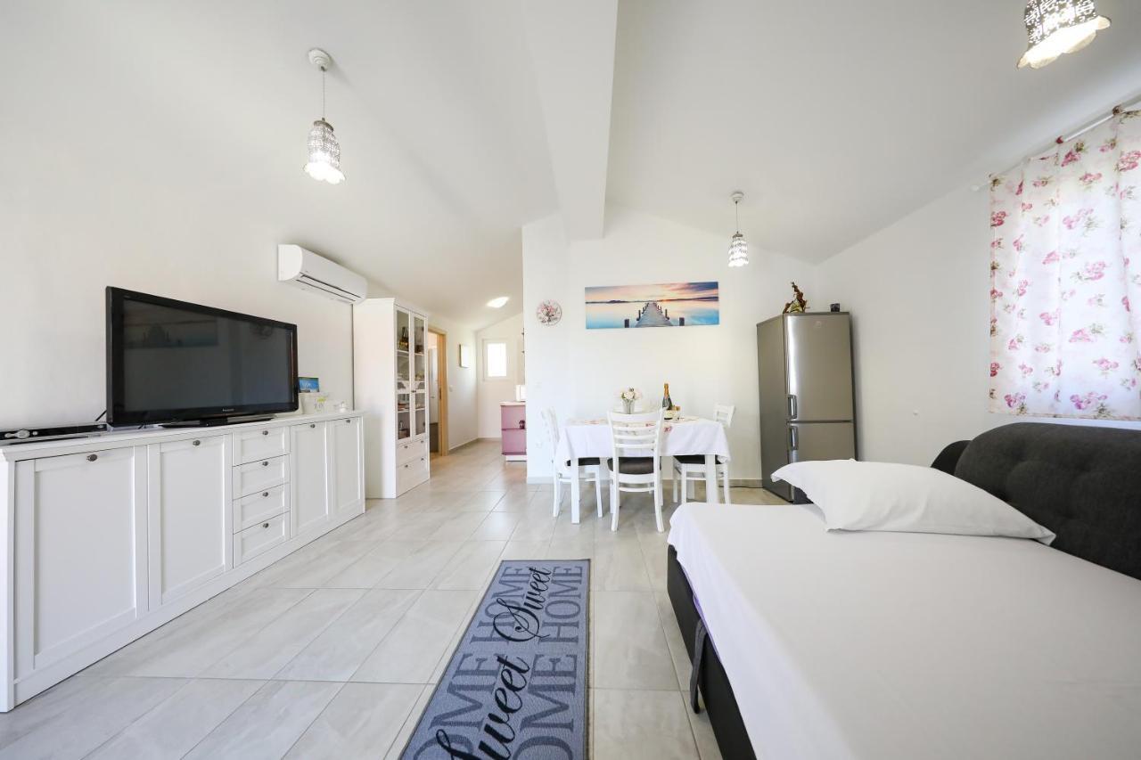Holiday Home Ana Poljana  Bagian luar foto